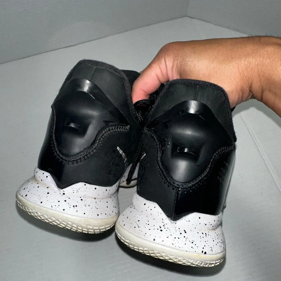 Nike Lebron Witness 5 basketball shoes sz 9.5 - Picture 4 of 7